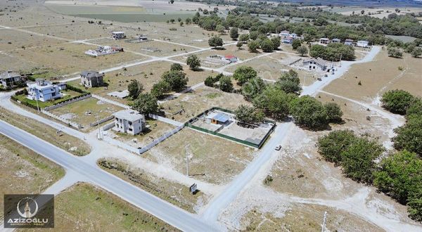Büyükyoncalı'da Satılık Köşe Başı Cadde Cephe Villa Arsası