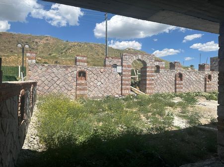 Gölbaşı Oğulbey'de Özel Yapım Taş Evi Bulunan Hobi Bahçesi !!!