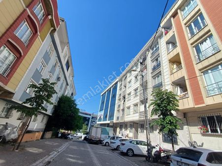 Esenyurt Çınar Mah'de 2+1 100m² 7yıllık Asansörlü Satılık Daire Osmanlı Emlak