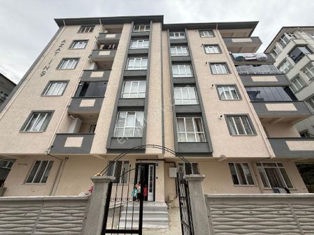 Okullar Bölgesinde Satılık 3+1 Sıfır Daire