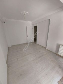 Yeşilmahallede 2+1 Açık Mutfak 10 Yıllık Daire