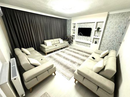 Yükselden İkizçayda Öncephe Asansörlü Arakat Çift Balkonlu Daire