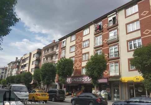 Fatih Mahallesi'nde Satılık Cadde Üstü 3+1 Asansörlü Teraslı Daire