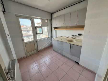 Analitik Yatırımdan Uygun Fiyatlı Satılık Daire Cephesi Açık