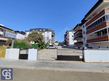 Ata Evler Sitesinde Teraslı 5+1 Dubleks Geniş Daire