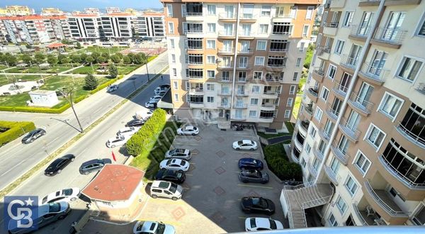 Coldwell Banker'dan Prestij Sitesi'nde Satılık 4+2 Dubleks Daire