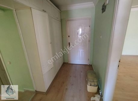 Garipoğulları'ndan Çamlı Sokakta Acil Satılık 3+1