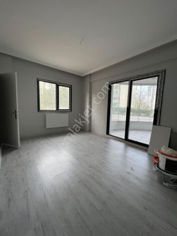 Manisa Yunusemre Güzelyurt Mah. Havuzlu Site İçi 3+1 Kapalı Mutfak Satılık Daire