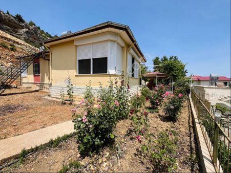 Türe Gayrimenkulden Silifke Gökbelen Yaylasında Satılık Müstakil Daire