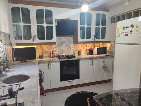 Bilginoğlu Emlak'tan Tevfikiye Mahallesi'nde Satılık 3+1 Arakat