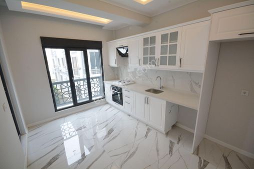 ▀jet Emlaktan Altınkum'da Şık Tasarım Ebeveyn Banyolu 2+1 Daire