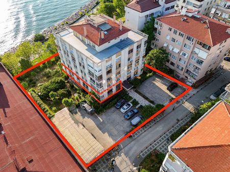 Moda 'da Emsalsiz Geniş Arsalı / Arakat 5+1 Satılık Yalı Dairesi