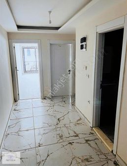 Seferihisar Merkezde, Adliye Karşısı, Sıfır 2+1 Fırsat Daire!