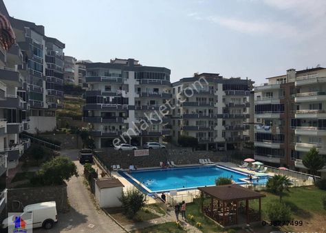 Mudanya Eğitim Mah.de Satılık Daire 3+1 Merkez 4.kat Site İçinde Deniz Manzaralı Ve Havuzlu