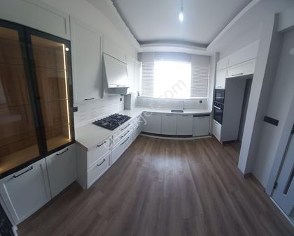 Stadyum Yanında Satılık Villa