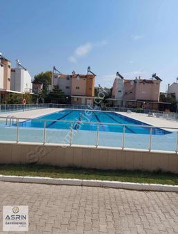 Kuşadası Sahil Sitelerinde Denize 900 Metre Uzaklıkta 4+1 Yazlık