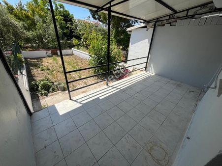 İzmir Dikili Site İçerisinde Çift Bahçeli Yazlık
