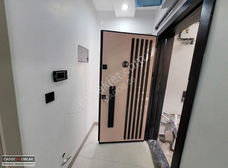 Cadde26'dan Ayrı Mutfaklı Asansörlü Tramvay Yakını