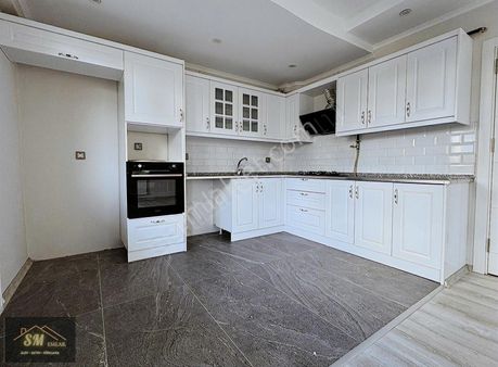 Sm Gayrimenkul'den Satılık 1+1 Site İçerisinde Yatırımlık Daire