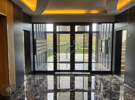 Bi Gayrimenkulden Satılık Süperlüks 4+1 Sitede Daire Manzaralı