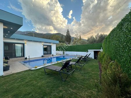 Fethiyede 2+1 Uzun Dönem Kiralık Villa