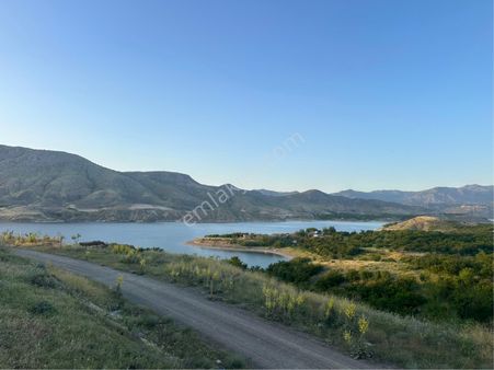 Furkan Doğan’dan Kale’de Baraj Manzaralı Villa İmarlı Arsa