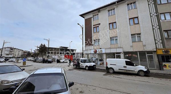 Yakamoz Gayrimenkulden Çarşıbaşı Mah. Satılık 2+1 Daire