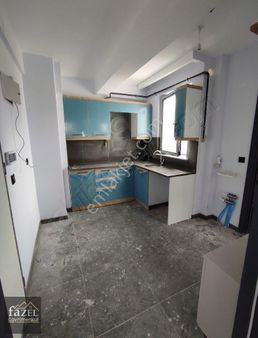 Fazelden Cadde Üstü Emsallerine Göre Uygun 2+0