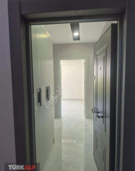 Denizli Naz Bayrakta Satılık