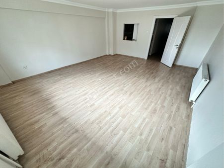 Esrefpasa Cad Avm Karşısı 130m2 3+1 Satılık Daire