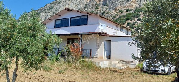 Muğla Milas Ören De Satılık Çiftlik Evi Ve Arazisi 5800 M2