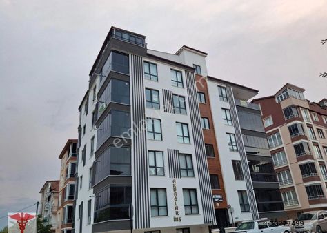Amasya Merzifon Klass Emlaktan Yeni Mahalle Mahmut Sürmeli Caddesi Üzerinde 2+1 Sıfır Satlık Daire