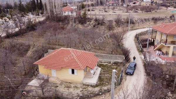 Arasta Gayrimenkul Den Korkuteli Sülekler Mahallesinde Müstakil Ew