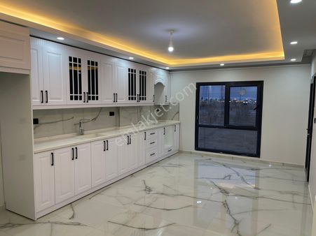 Ok Emlaktan Hava Alanı Karşısı Kiralik Sıfır 4+1 Daire Ara Kat