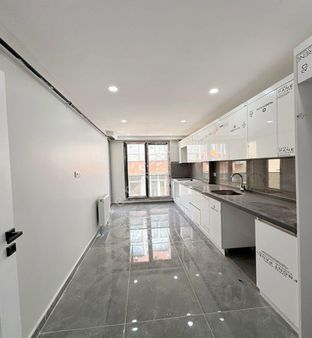 Avcılar Merkezde Sıfır 2+1 Kullanışlı Satılık Daire