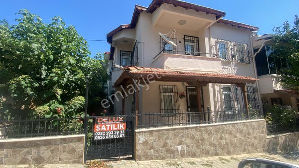 Delux'den Topağaç Mah.'de Tadilatlı Satılık Villa