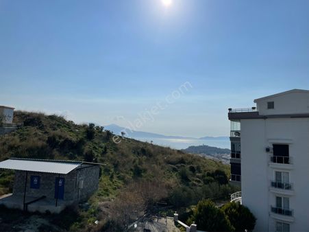 Kuşadası'nda 4+1 Geniş Teraslı Satılık Dubleks Daire