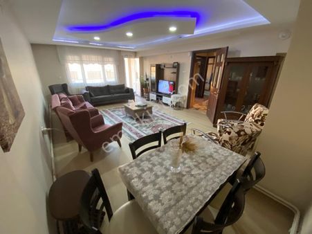 Acil Buca Şirinyer Merkezde 3+1 145m2 Dgazlı Ayrı Mutfak Havadar Ferah Daire