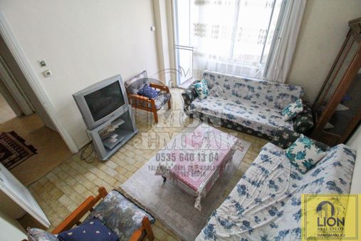Halitpaşa Mahallesi Sahile 2dk Yürüme Mesafede 2+1 100m² Satılık Ara Kat Daire