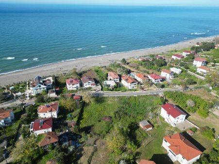 Akçakoca Melenağzında Denize Sıfır 647m2 Satılık Arsa