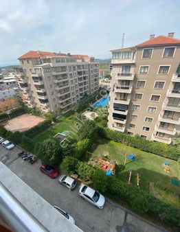 Uyarlale Sitesi 3+1 Arakat Havuzlu Güvenlikli Daire