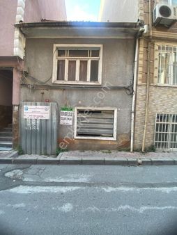 12 50 İmarlı 54m2 Oturumlu Kocamustafapasa Merkezde Satilık Arsa