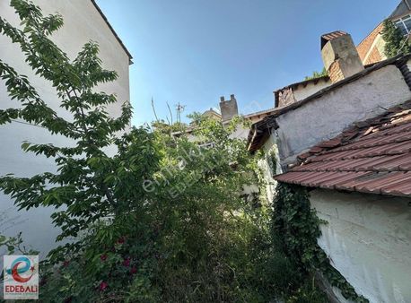 4 Kat İmarlı Cumhuriyet Mahallesinde Satılık Arsa