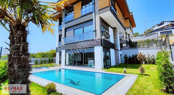 Remax Anka'dan A+müstakil Tripleks 4+2 Satılık Villa