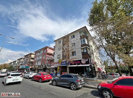 Giresun Caddesi'nde Vitrin Cepheli 3+1 Kilerli 3. Kat Manzaralı!