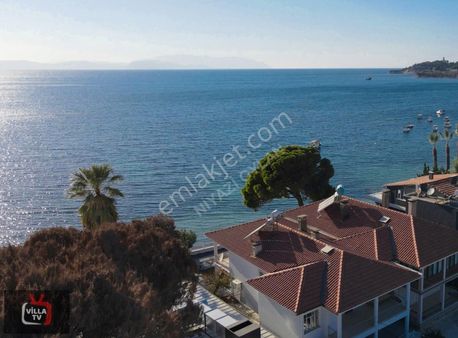 Plaja Sadece 50 Metre Özel Havuzlu Satılık Müstakil Ev