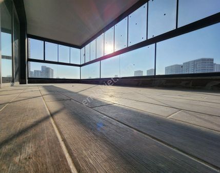 İstanbulyolu Yakını Cadde Üzeri 230 M2 Göl Manzaralı Eşsiz Daire