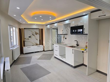 Arda Mah 3+1 Açık Mutfak Full Yapılı Ara Kat Satılık Daire