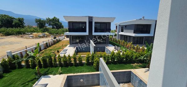 Kuşadası Satılık Davutlar 3+1 Ozel Havuzlu Ikız Villa