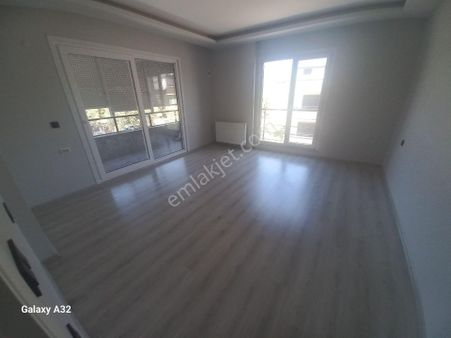 Işıkhan Emlak'tan Zeytinlide Ayrı Mutfak 2+1 Satılık Daire